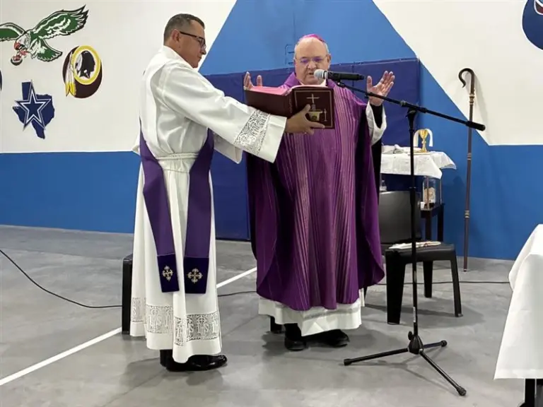 Bishop of Las Cruces celebrates Ash Wednesday at Otero County Prison, Processing Center